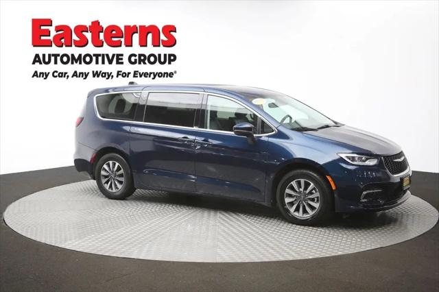 2023 Chrysler Pacifica Hybrid Touring L
