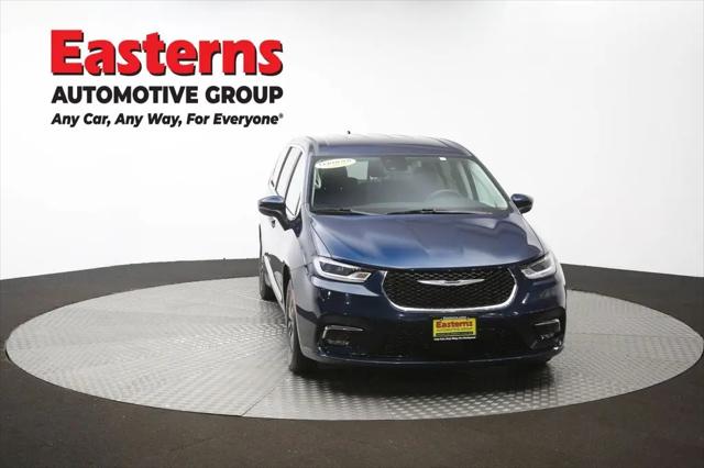 2023 Chrysler Pacifica Hybrid Touring L