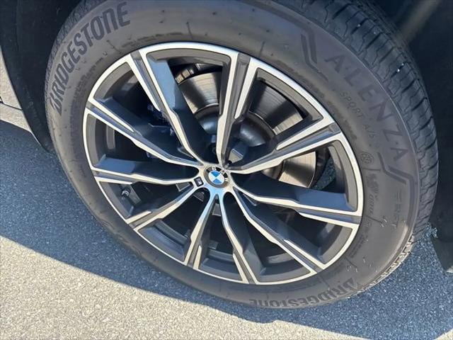 2024 BMW X5 M60i