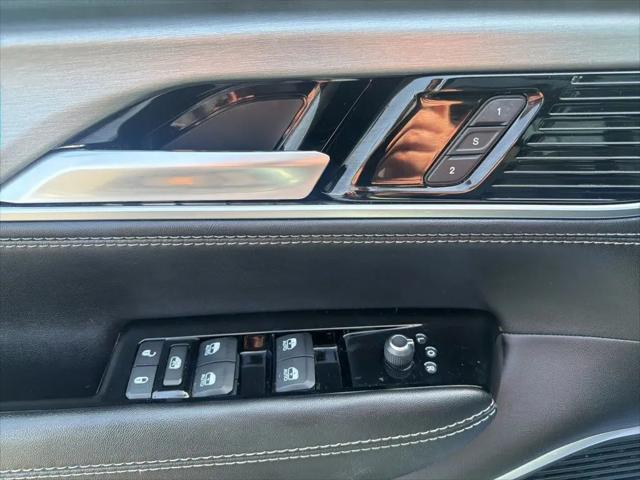 2023 Jeep Wagoneer Series II Carbide 4x4