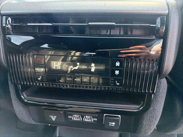 2023 Jeep Wagoneer Series II Carbide 4x4