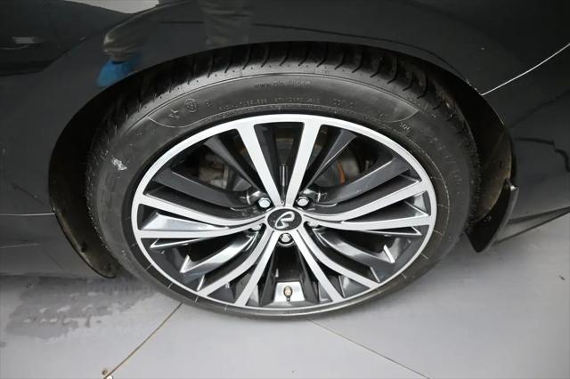 2021 INFINITI Q60 LUXE AWD