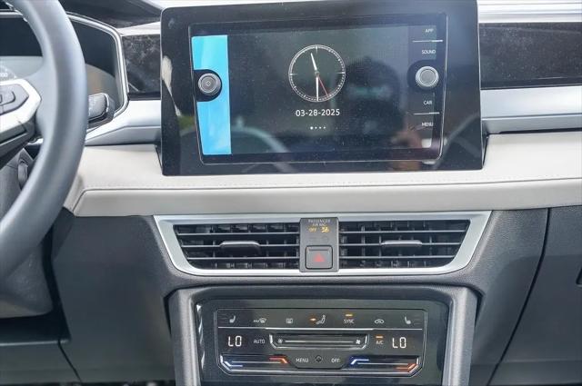 2025 Volkswagen Taos 1.5T SE