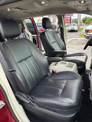 2014 Chrysler Town & Country Touring