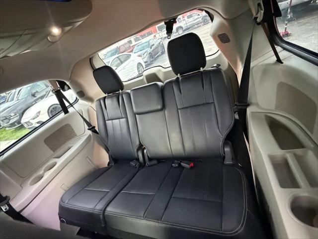 2014 Chrysler Town & Country Touring
