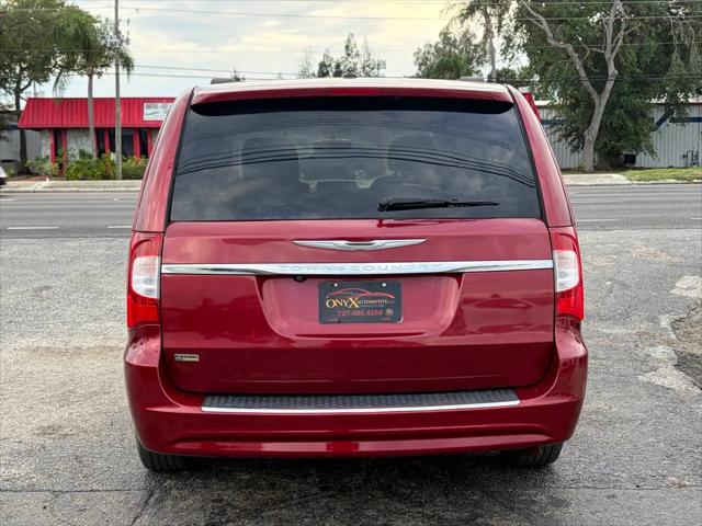 2014 Chrysler Town & Country Touring