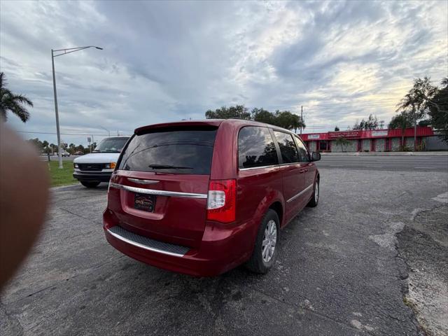 2014 Chrysler Town & Country Touring