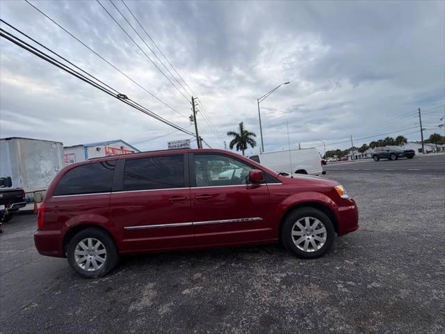 2014 Chrysler Town & Country Touring