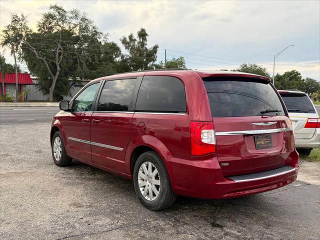 2014 Chrysler Town & Country Touring
