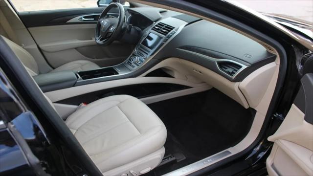 2017 Lincoln MKZ Select