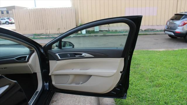 2017 Lincoln MKZ Select