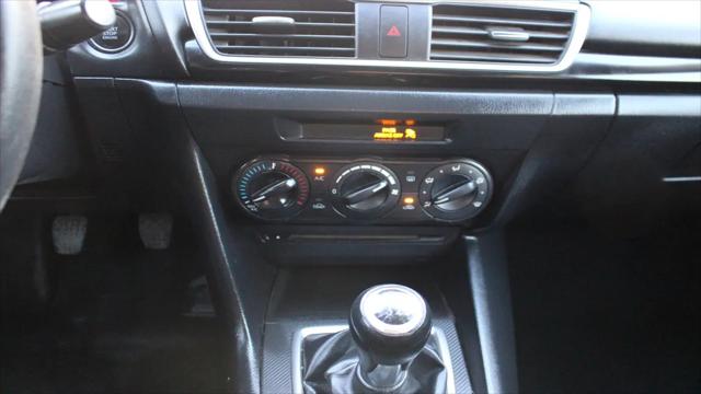 2014 Mazda Mazda3 i Sport