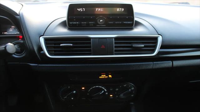 2014 Mazda Mazda3 i Sport