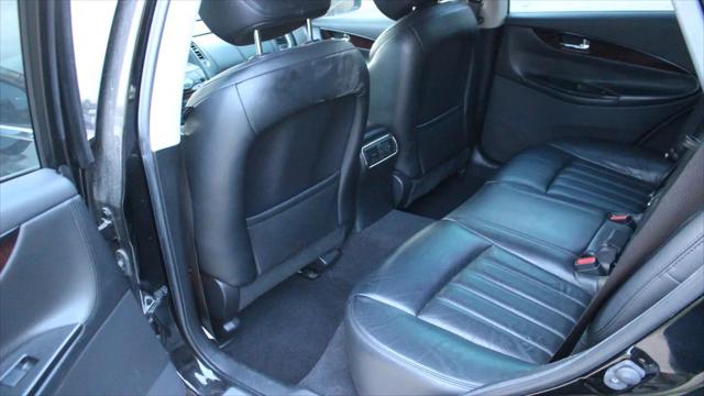 2016 INFINITI QX50 Standard
