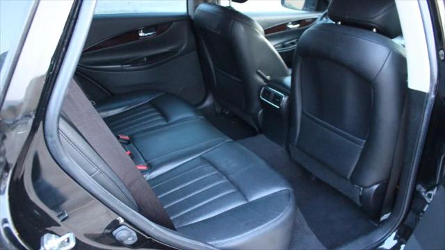 2016 INFINITI QX50 Standard
