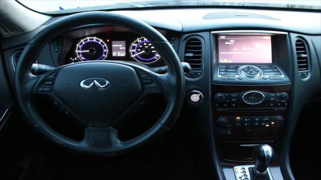 2016 INFINITI QX50 Standard