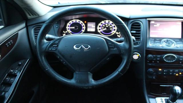2016 INFINITI QX50 Standard