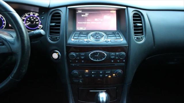 2016 INFINITI QX50 Standard