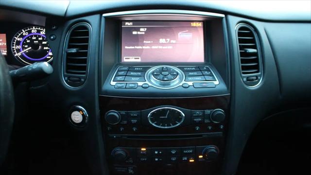 2016 INFINITI QX50 Standard
