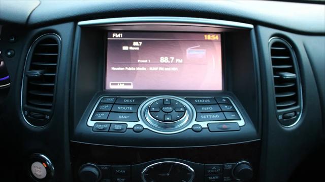 2016 INFINITI QX50 Standard