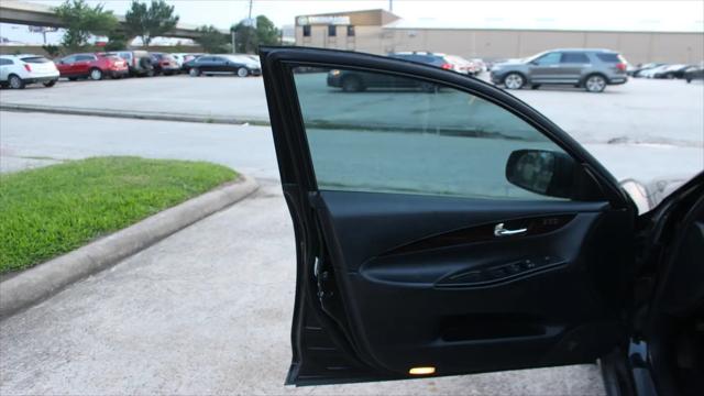 2016 INFINITI QX50 Standard