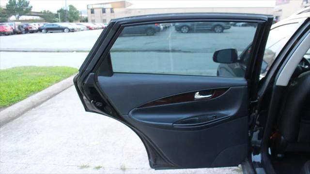 2016 INFINITI QX50 Standard