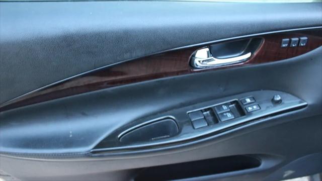 2016 INFINITI QX50 Standard