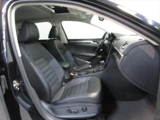 2017 Volkswagen Passat 1.8T SEL Premium