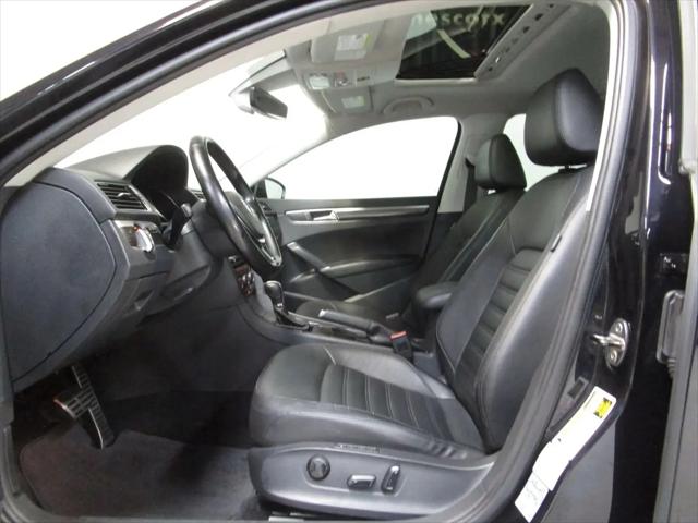 2017 Volkswagen Passat 1.8T SEL Premium