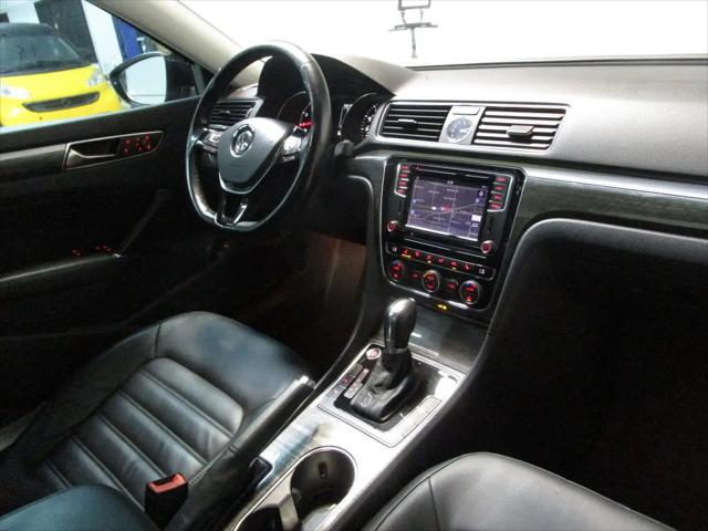 2017 Volkswagen Passat 1.8T SEL Premium