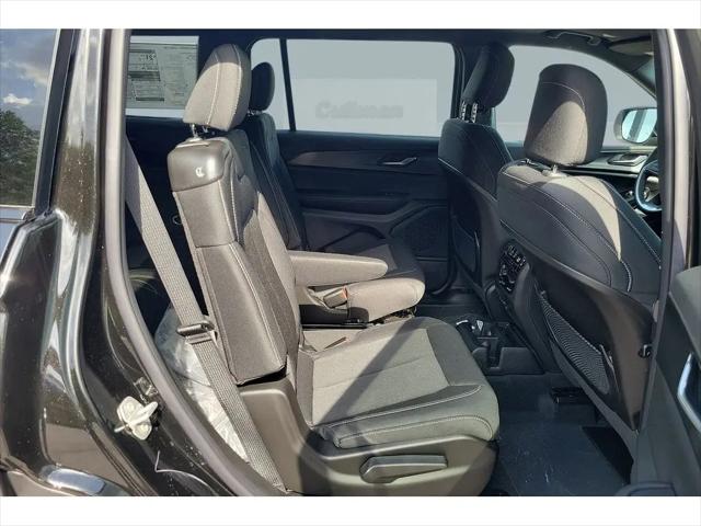 2026 Jeep Grand Cherokee L Altitude 4x2