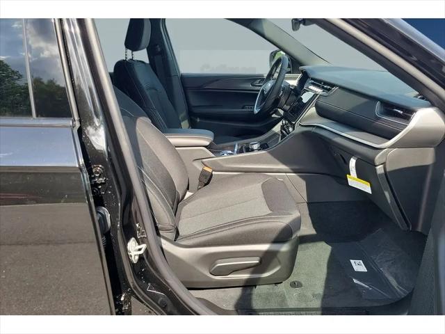 2026 Jeep Grand Cherokee L Altitude 4x2