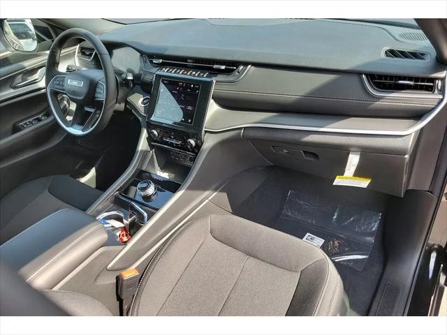 2026 Jeep Grand Cherokee L Altitude 4x2