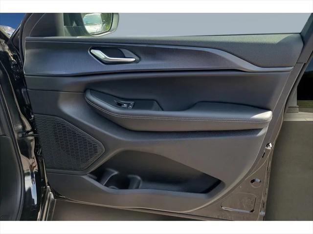 2026 Jeep Grand Cherokee L Altitude 4x2