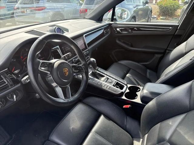 2021 Porsche Macan Macan