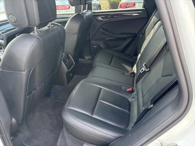2021 Porsche Macan Macan
