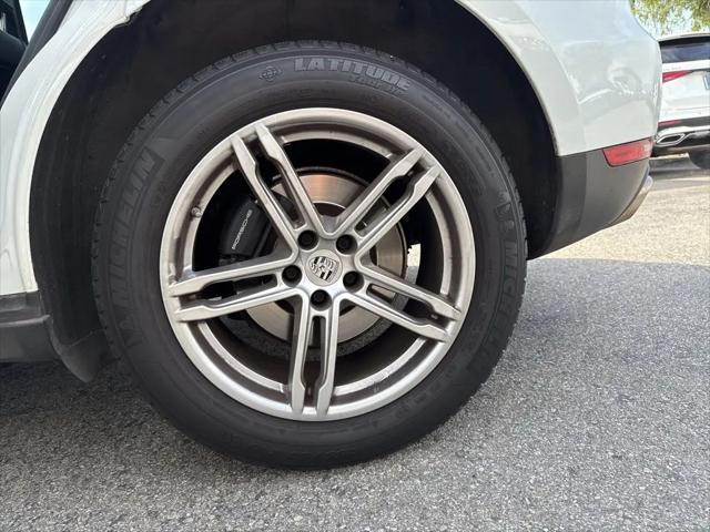 2021 Porsche Macan Macan
