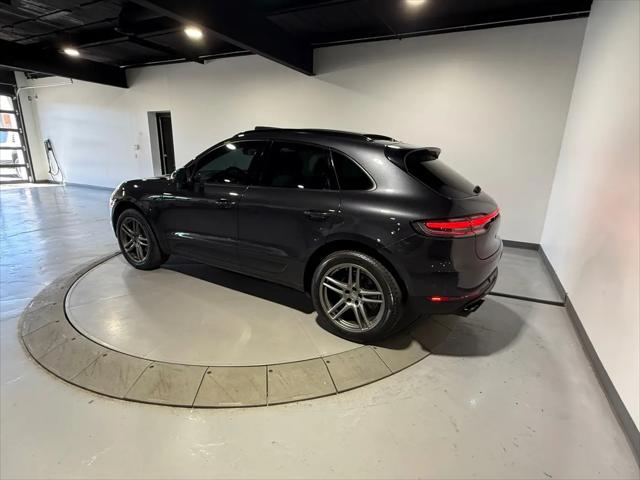 2021 Porsche Macan Macan