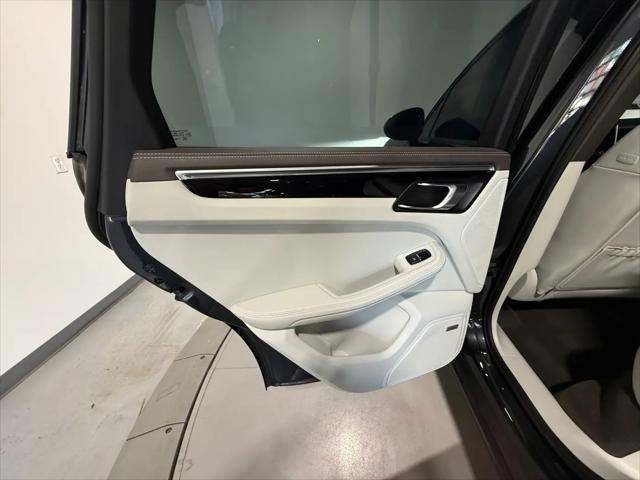 2021 Porsche Macan Macan