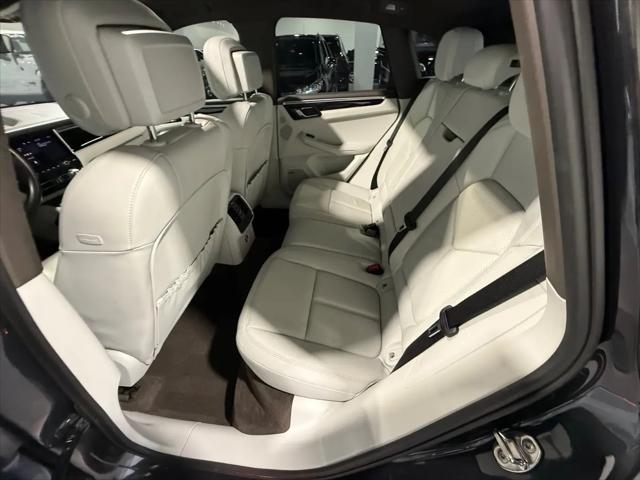 2021 Porsche Macan Macan