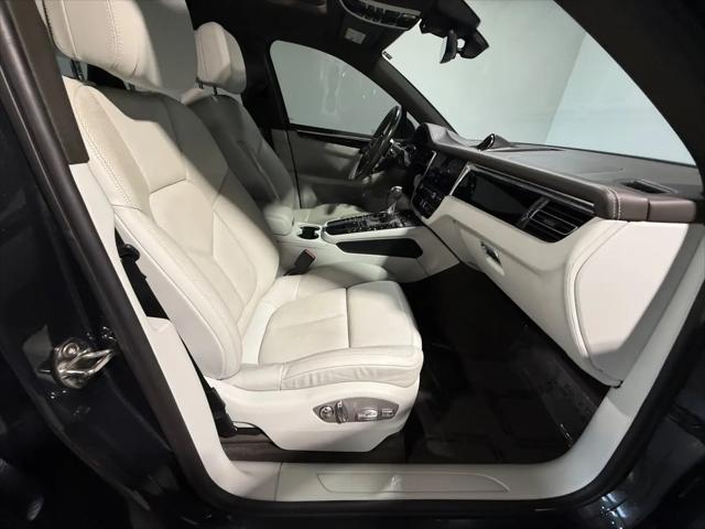 2021 Porsche Macan Macan