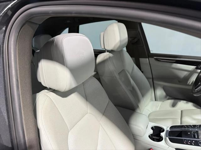 2021 Porsche Macan Macan
