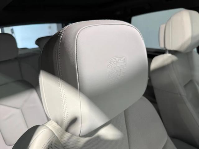 2021 Porsche Macan Macan