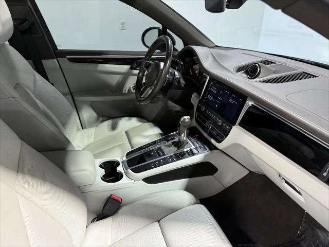 2021 Porsche Macan Macan