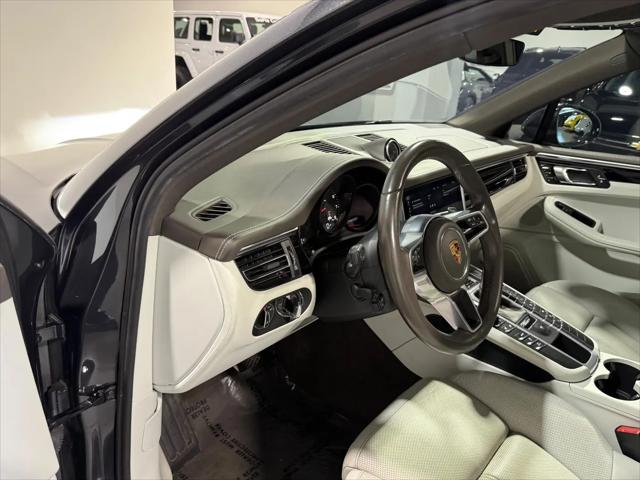2021 Porsche Macan Macan