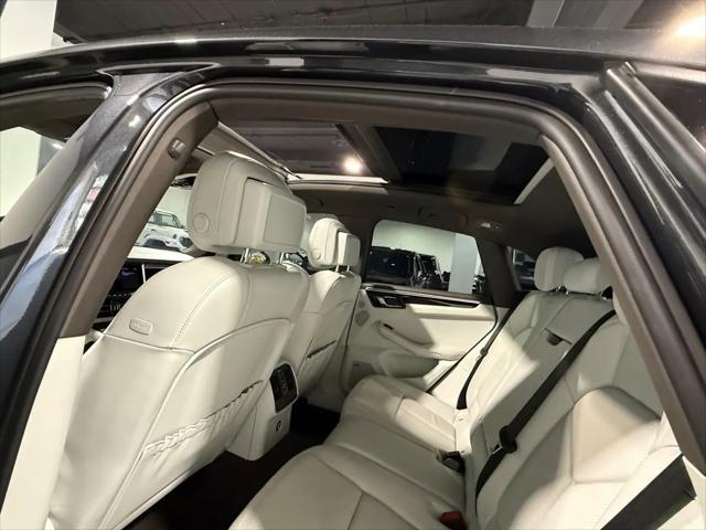 2021 Porsche Macan Macan