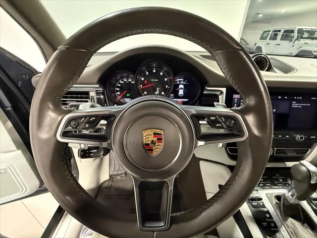 2021 Porsche Macan Macan