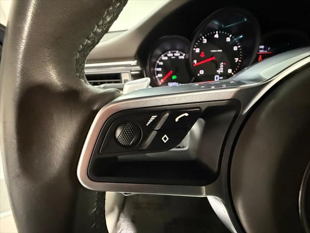 2021 Porsche Macan Macan