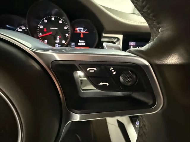 2021 Porsche Macan Macan