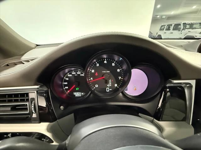 2021 Porsche Macan Macan